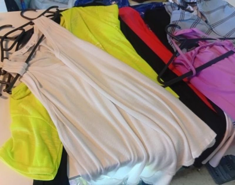 Lote de Ropa Post Temporada en Buen Estado - imagen 3