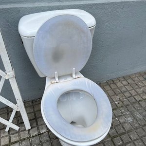 Reja Plegable de Hierro Blanca y Mochila de Inodoro Blanca - imagen 6