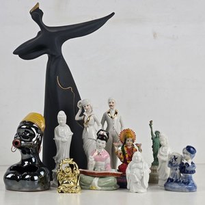 Lote Variado de Figuras Decorativas: Budas, Pareja de Época, Abstracta y Más - imagen 2