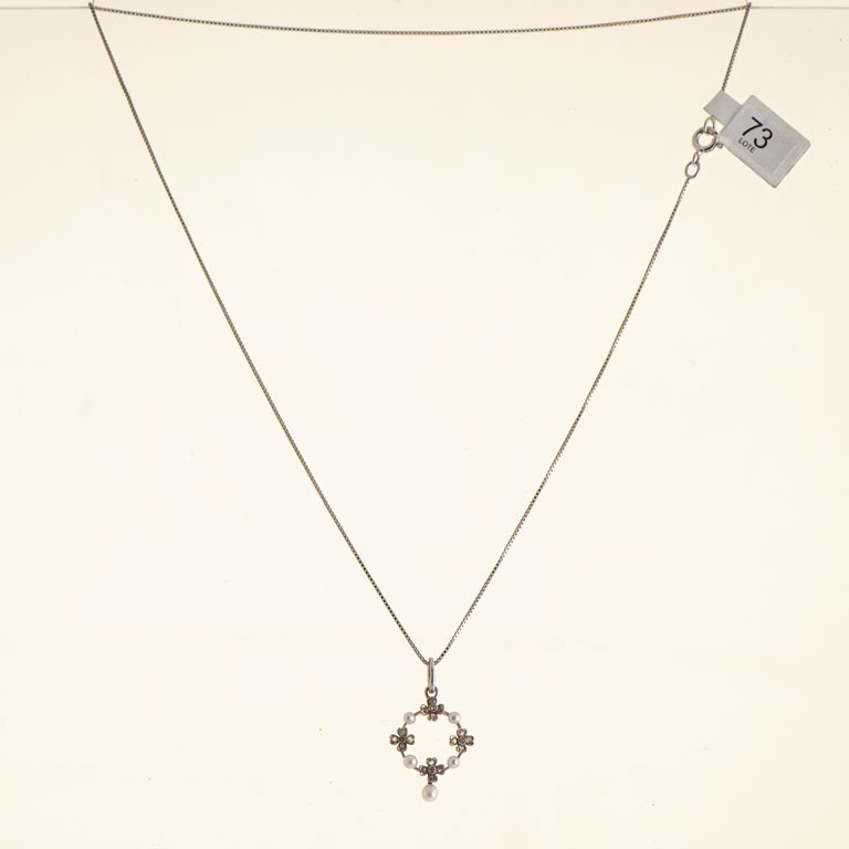 Cadena con colgante oro 18k, diamantes y perlitas - imagen 2