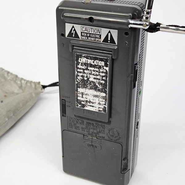 Sony Exclusivo Watchman, Radio Portátil con LCD y Antena - imagen 6