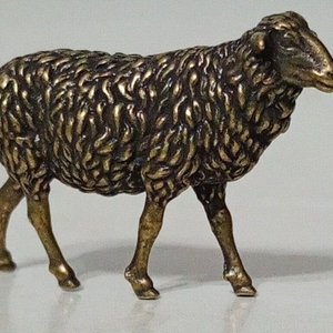 Figura Miniatura de Oveja en Bronce - imagen 3