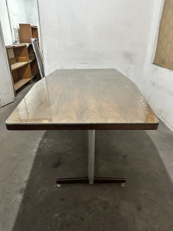 Lote siguiente: MESA DE REUNIONES RETRO