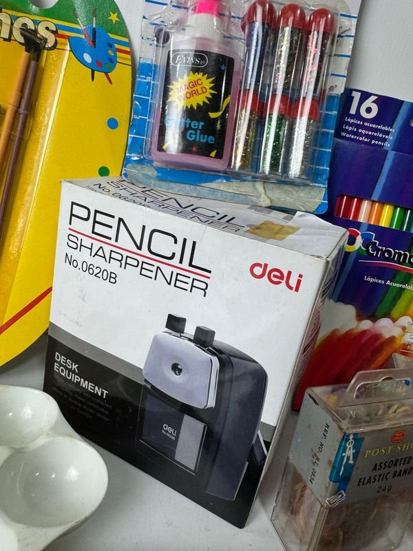 Gran lote de papelería, nuevos y algunos usados - imagen 7