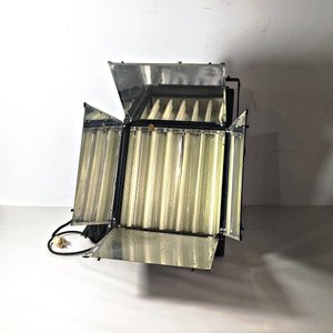 Lote siguiente: Luz de Video Profesional con Espejo y Tubos Fluorescentes