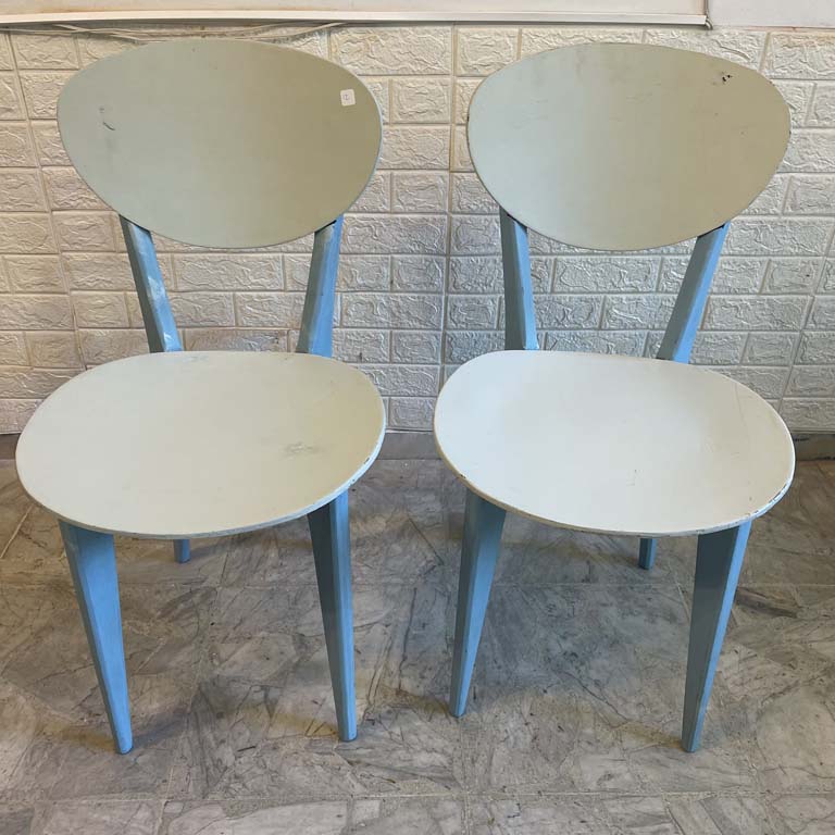 2 sillas americanas pintadas en excelente estado