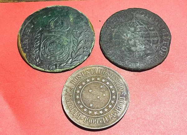 Lote de 3 Monedas de Brasil: 40 Reis de 1803, 1827 y 1909 - imagen 1