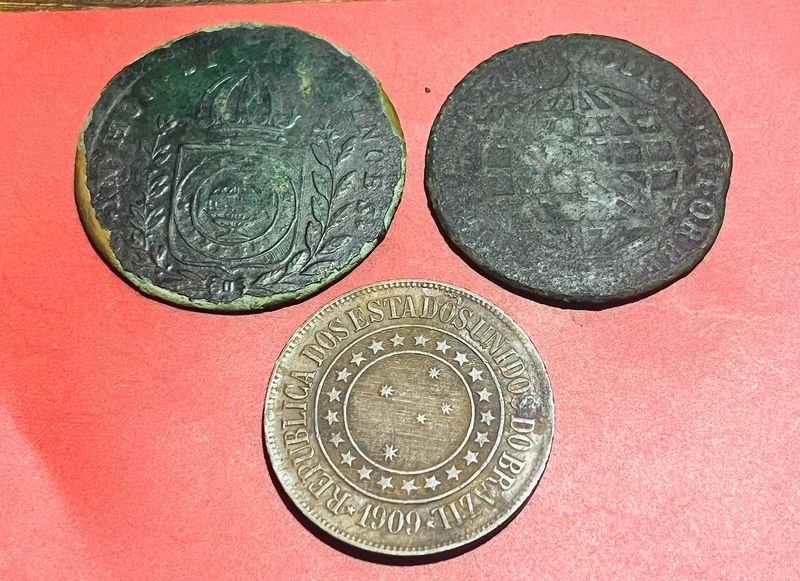 Lote de 3 Monedas de Brasil: 40 Reis de 1803, 1827 y 1909