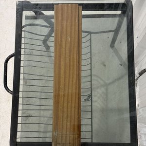 Mesa Auxiliar Estructura Metal Negro y Vidrio - imagen 3