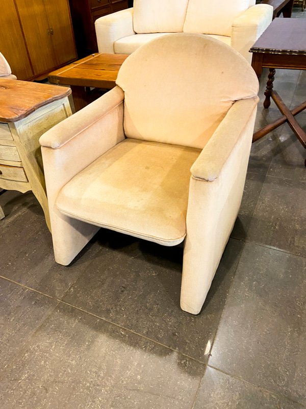 Sillón de Living Tapizado en Tela Color Beige