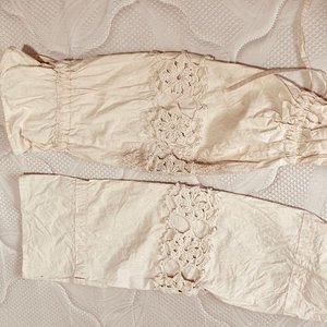 Dos Fundas para Almohadón de Algodón con Detalle de Crochet - imagen 4