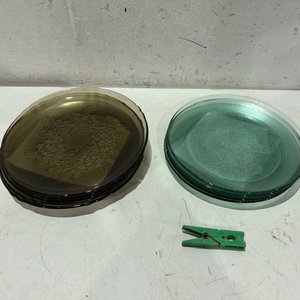 Lote siguiente: Lote de 12 Platos para Torta de Vidrio