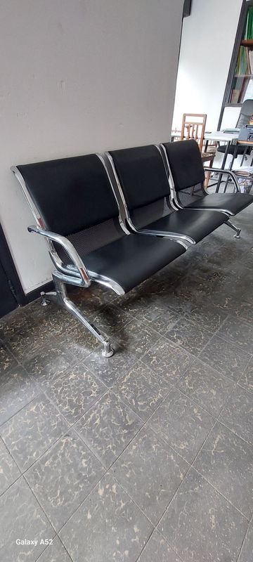 Sillon tipo Tandem de 3 cuerpos en muy buen estado - imagen 3