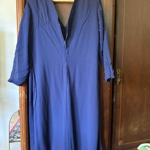 Lote de Vestidos Vintage: Negro, Azul Marino y Estampado - imagen 3