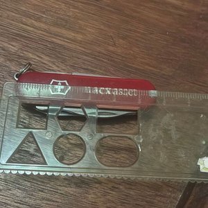 Navaja Suiza Victorinox Edición Macxasset Roja Multifunción - imagen 3