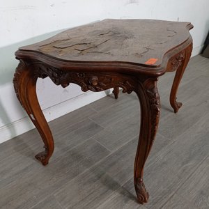 Mesa de Sala Estilo Luis XV con Tapa Dañada - imagen 4