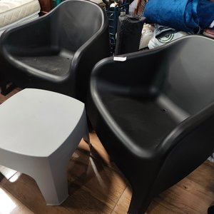 Juego de 2 Sillones Skarpo de PVC para Exterior con Mesa Auxiliar - imagen 3