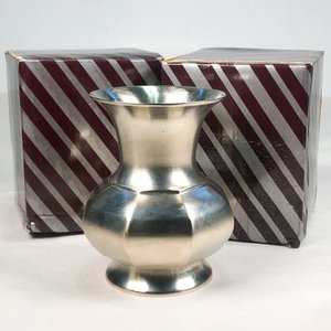 Par de Centros de Mesa Metálicos Globulares con Base Prensada - 14 cm - imagen 2