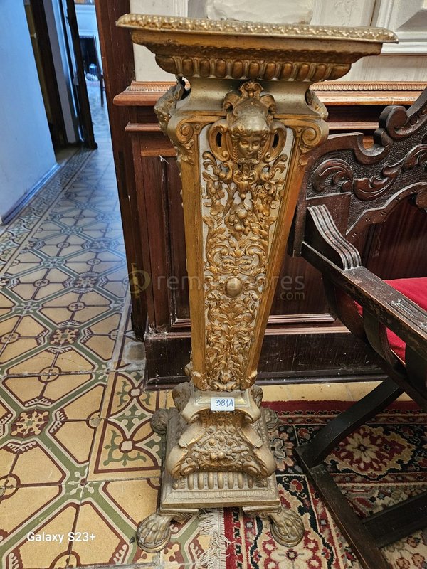Piedestal Decorativo Estilo Barroco Dorado