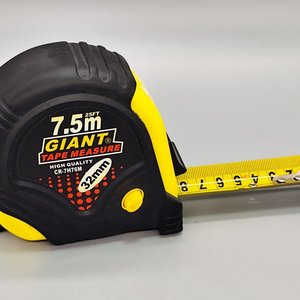 Cinta Métrica Giant de 7.5 Metros con Protección de Goma - imagen 1