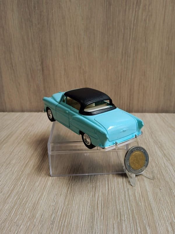 Lote anterior: Juguete de coche a escala en metal Chevrolet Bel Air 1953