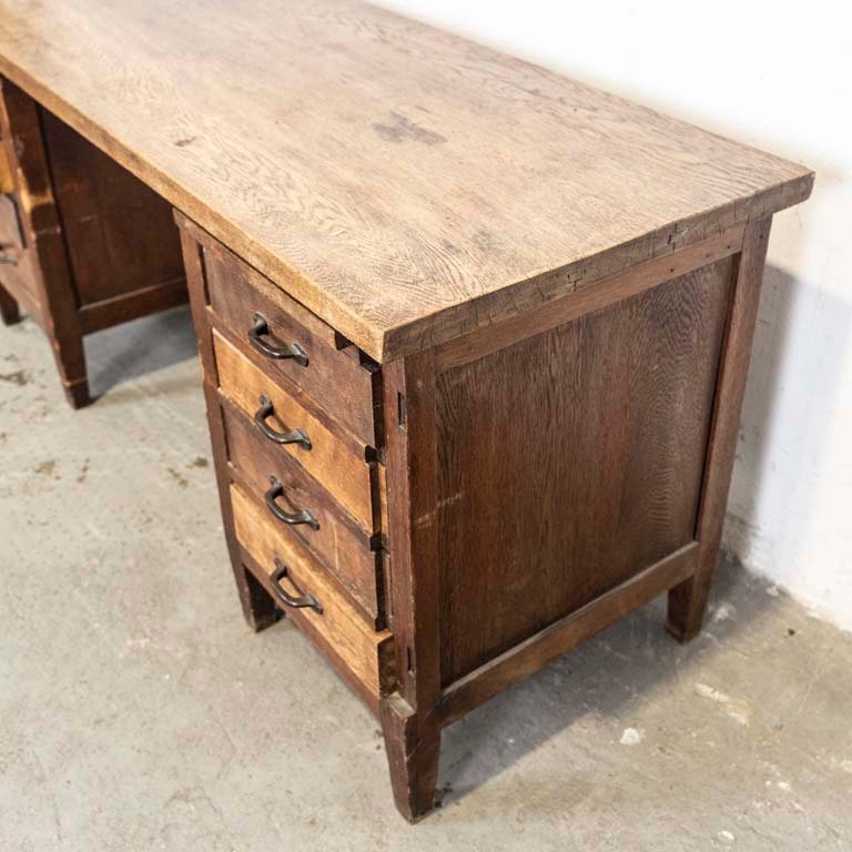 Escritorio en roble con ocho cajones y dos tablas - imagen 3