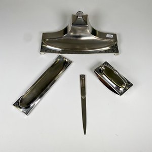 Lote siguiente: Juego de escritorio metal Wmf art deco, tintero, secante ,despojador y abrecartas