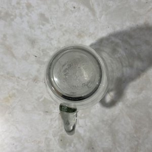Lote de 4 piezas de vidrio y cristal: jarra, pastelera, florero y caramelera - imagen 20