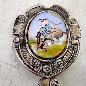 Par de Cucharas de Colección en Plata 800/900 con Esmalte Cloisonné y Motivos Gauchescos - imagen 3