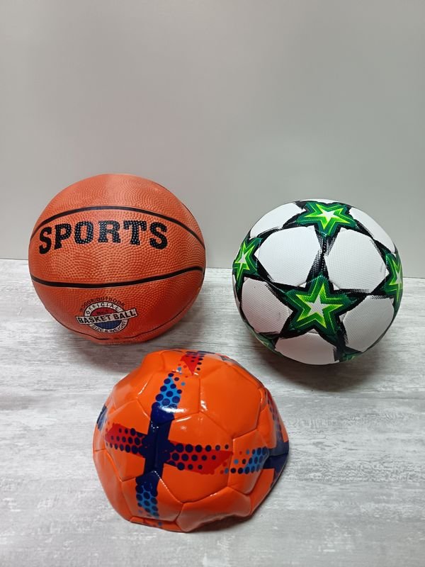 Lote siguiente: Lotes de Pelotas Deportivas