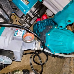 Lote de 11 Bombas de Agua Circuladoras y Controles Total - imagen 4