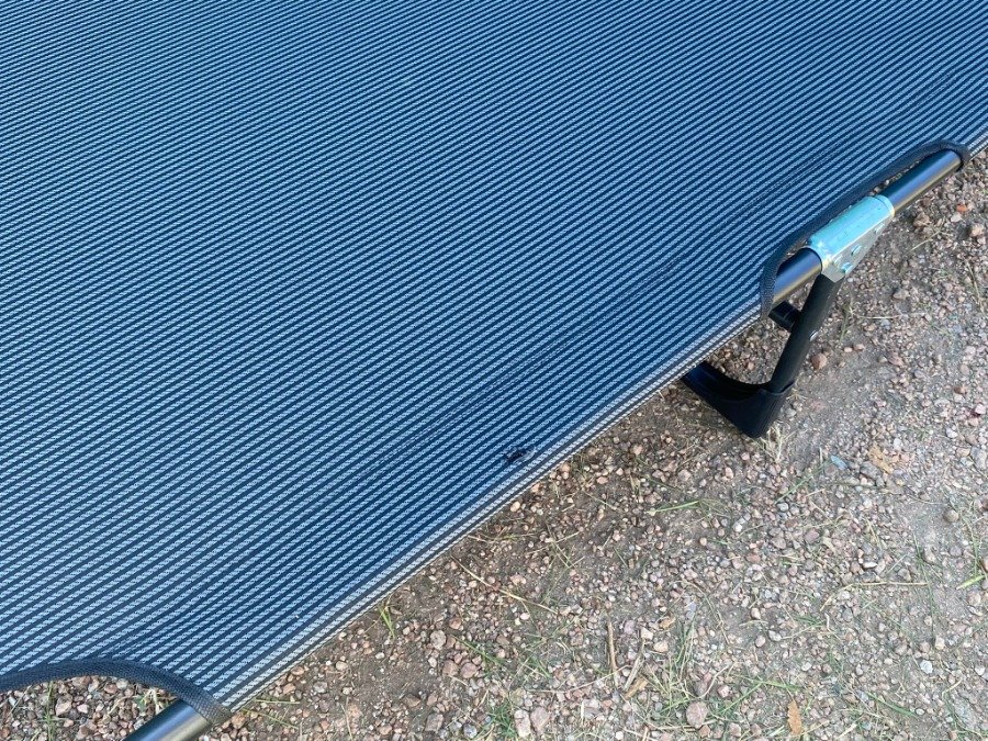 Silla plegable para camping con textura y armrests - imagen 3