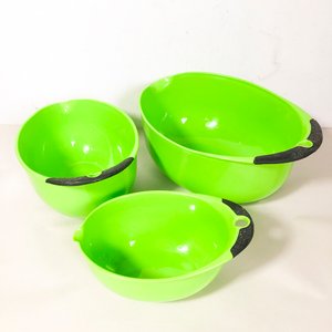 Juego de 9 Ensaladeras y Paneras Plásticas de Colores - imagen 4
