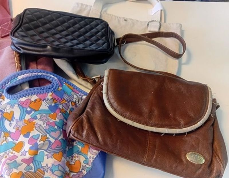 Colección de bolsos y carteras de segunda mano - imagen 2