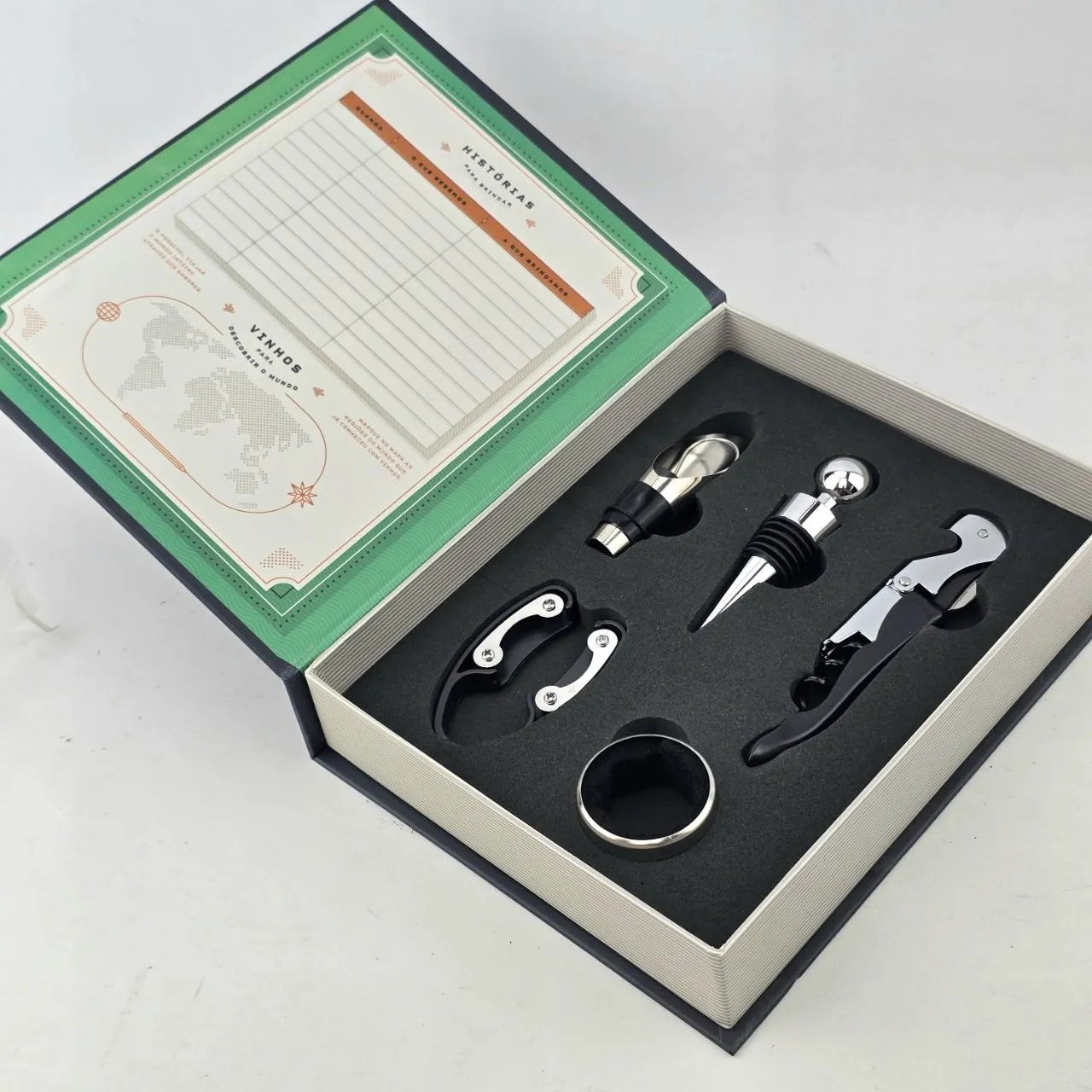 Set de Accesorios para Vino Estilo Libro "Pai Histórias Para Brindar Vinhos"