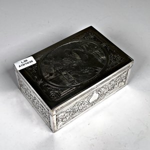 Caja Cigarrera Antigua de Metal con Aguafuerte y Interior de Madera - imagen 2