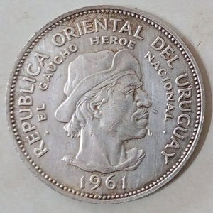 Lote siguiente: Moneda de Plata Uruguaya "El Gaucho" de 10 Pesos - 1961