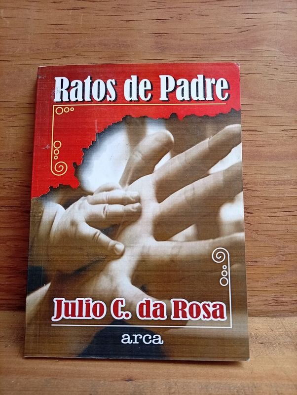 Libro "Ratos de Padre" de Julio C. Da Rosa