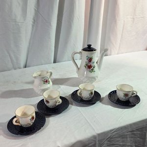 Juego de Tetera, Lechera, 4 Tazas y 4 Platos con Flores - imagen 2