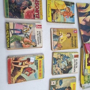 L 368 - Lote De Varias Unidades - Atractivo lote de revistas 'Deportes' con tematica futbolistica y diversos libros de bolsillo con historias de aventura y del oeste, ideal para coleccionistas y lectura casual - imagen 4