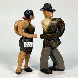 Dos Tallas de Madera: Pareja de Tango Bailando, 20 cm - imagen 4