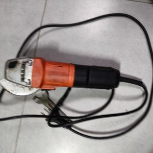 Amoladora Black+Decker 650W Usada - imagen 1