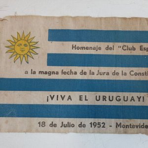 Bandera Uruguaya "Homenaje Club Español Jura Constitución 1952" - 23x15cm - imagen 2