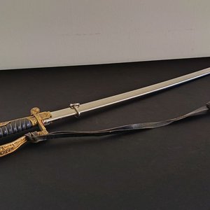 Lote siguiente: Sable de Oficial Militar Uruguayo Estilo Prusiano con Vaina y Dragona