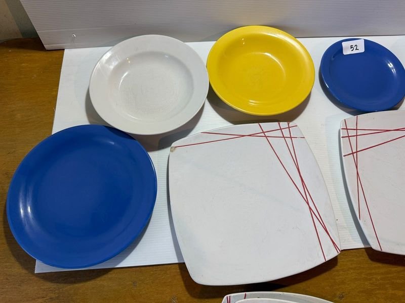 Lote de Platos de Cerámica Varios Colores y Diseños