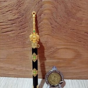 Espada Abrecartas Miniatura Metal Dorada Videojuego Naraka Bladepoint - imagen 1