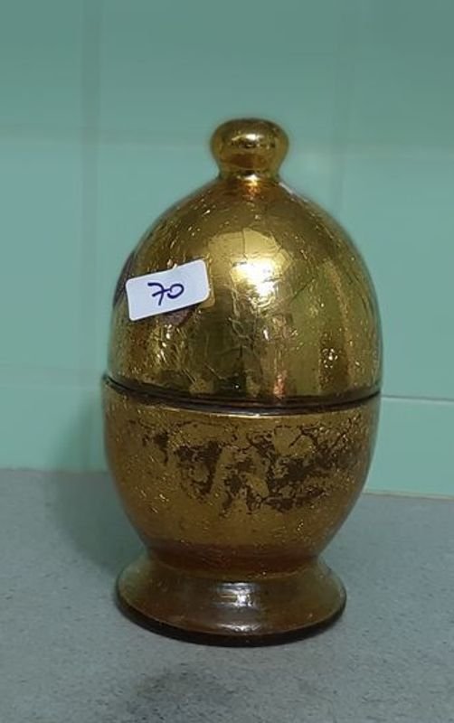 Licorera de Vidrio Dorado con Tapa y 4 Vasitos - imagen 1