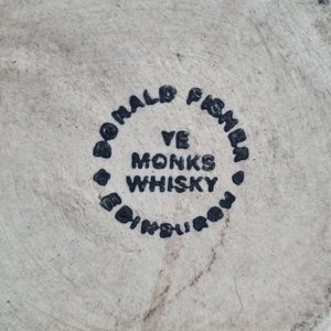 Antigua Botella Jarra Gres "Ye Monks Whisky Edinburgh" Donald Fisher - imagen 4