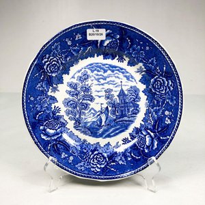 Lote anterior: Plato de Porcelana Arabia Finlandés Diseño Willow Azul y Blanco