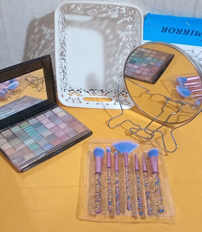Set de pinceles para maquillaje y accesorios de belleza